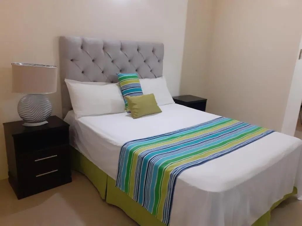 Tropical Getaway 2-Bedroom Home With Pool And Tv In St Ann Brissett Run