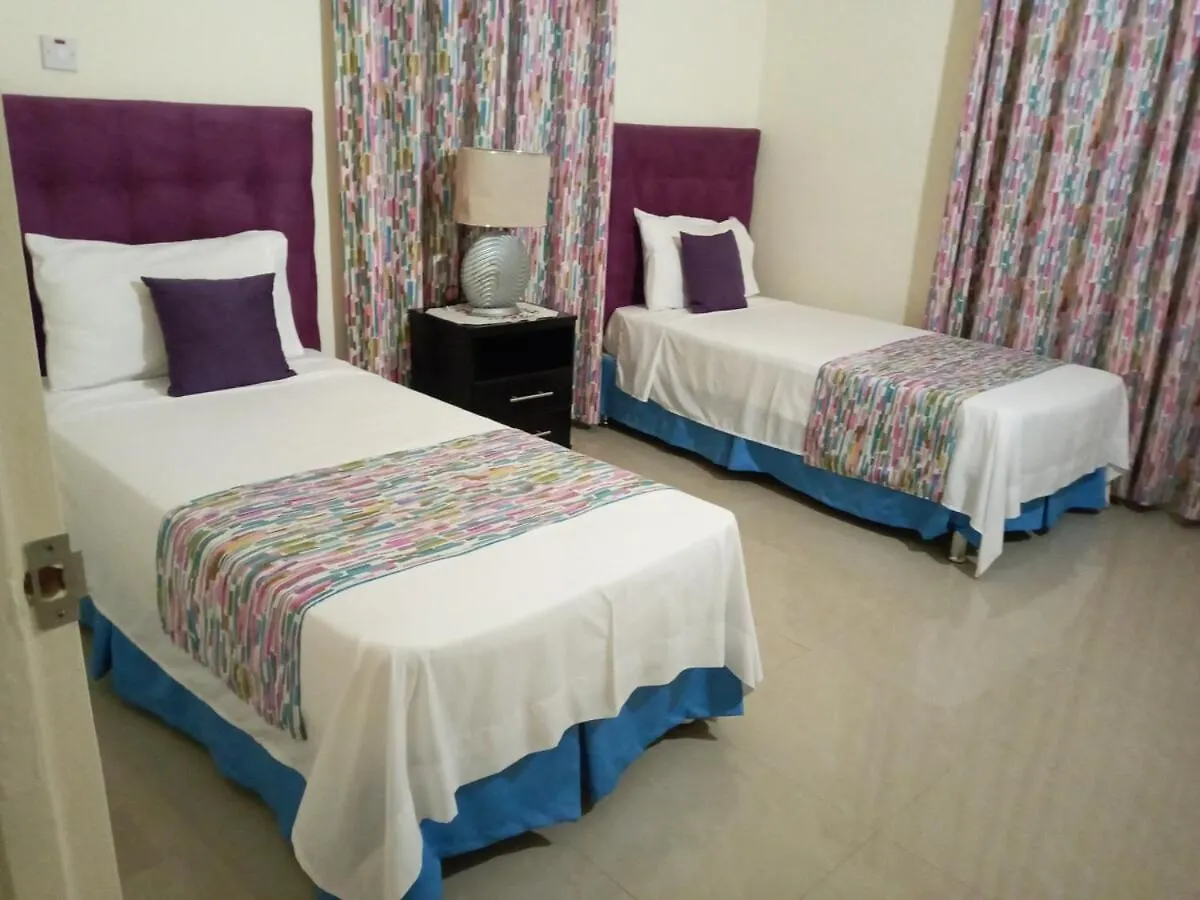 Tropical Getaway 2-Bedroom Home With Pool And Tv In St Ann Brissett Run Сasa de vacaciones